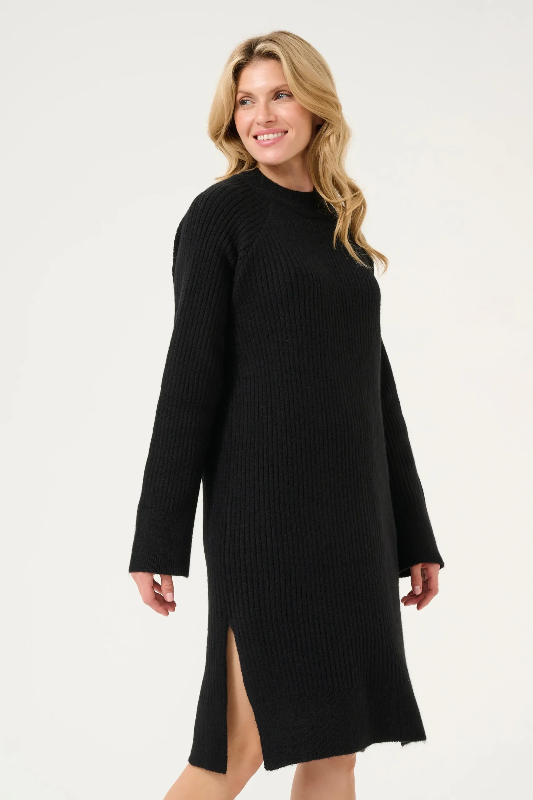 KArinya Dress