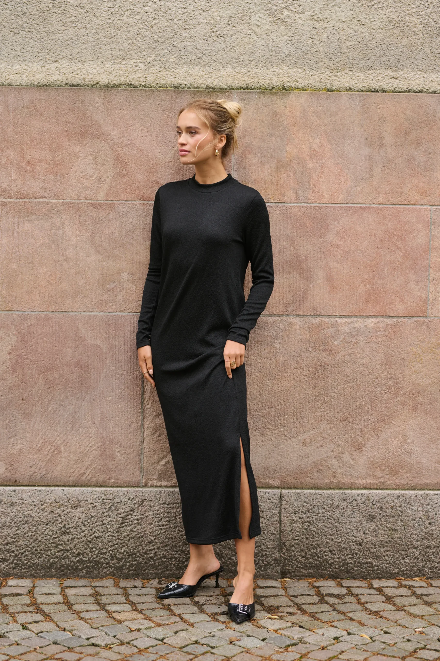 KArobin Dress
