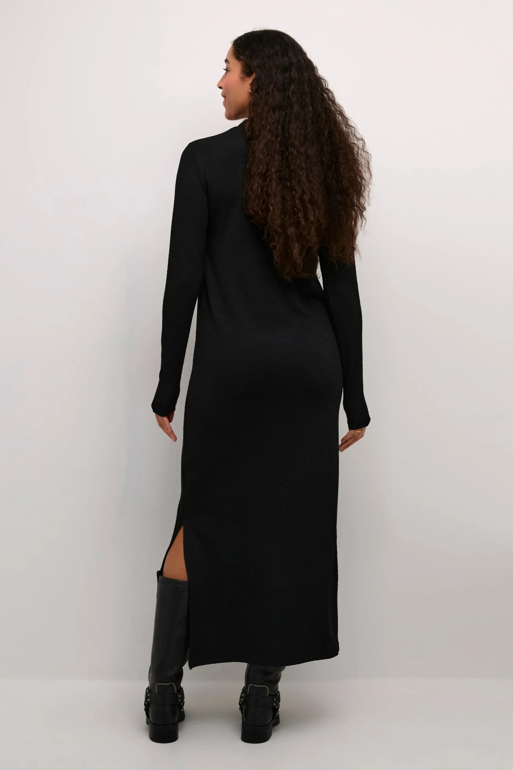 KArobin Dress