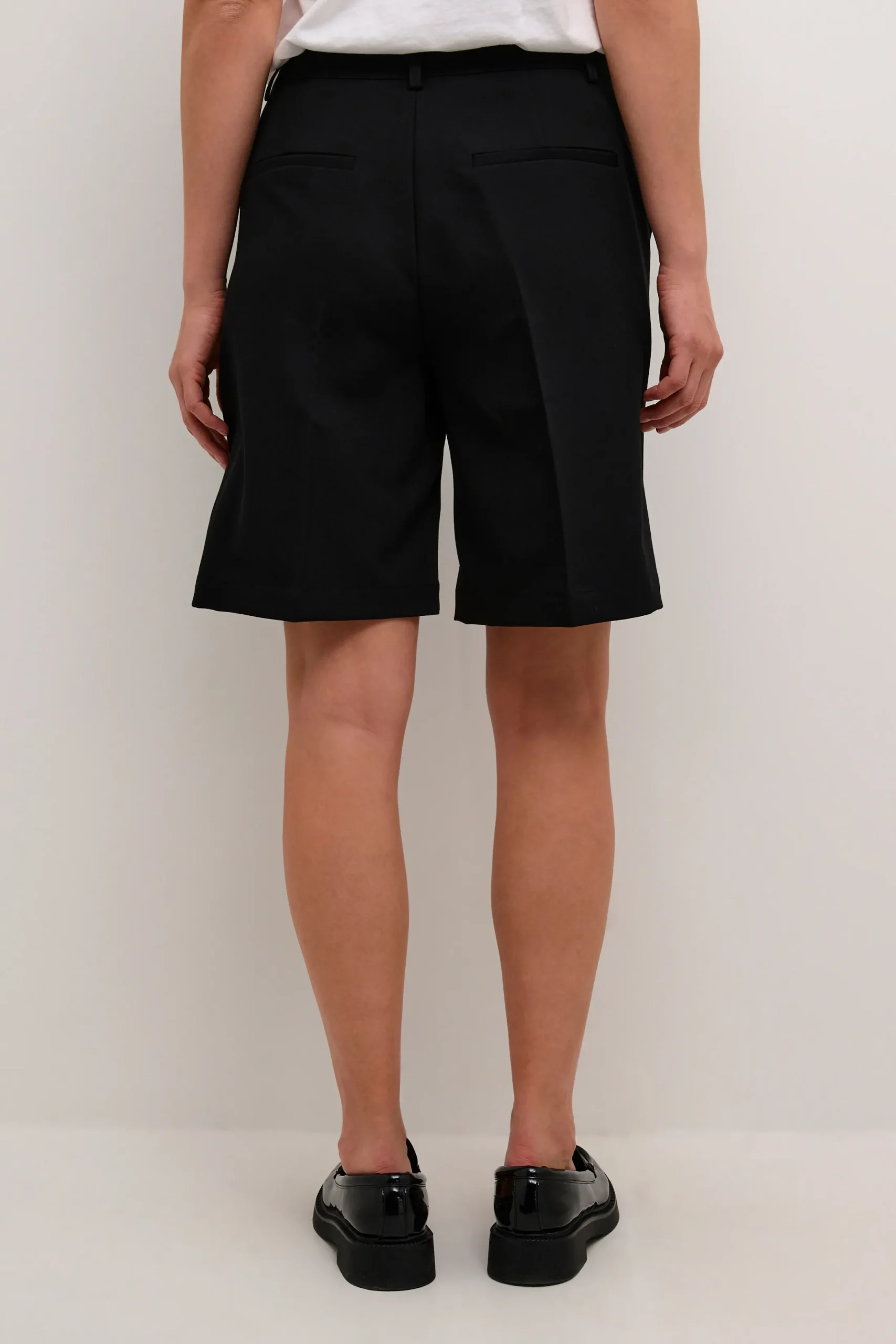 KAsakura Shorts