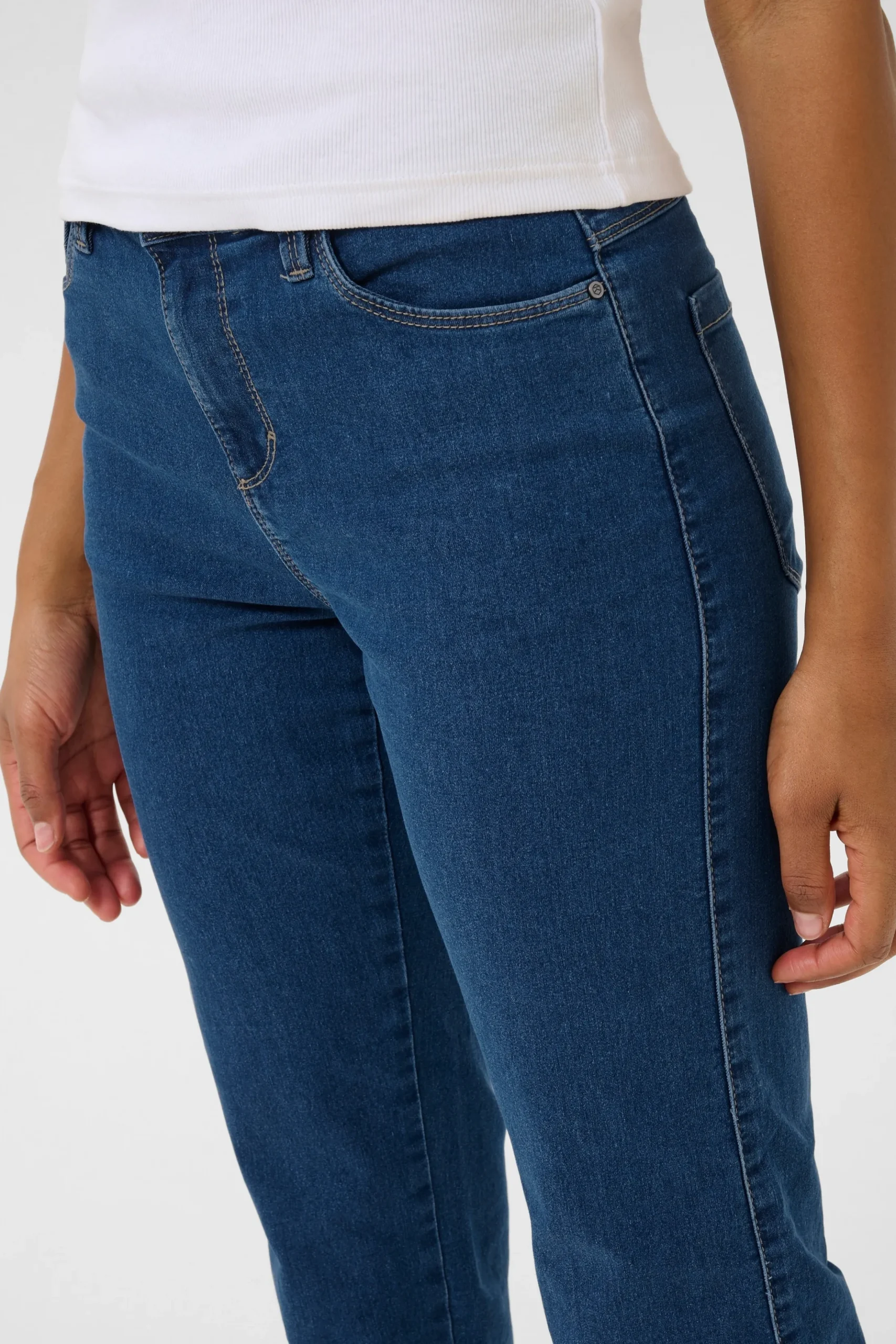KAvicky Jeans