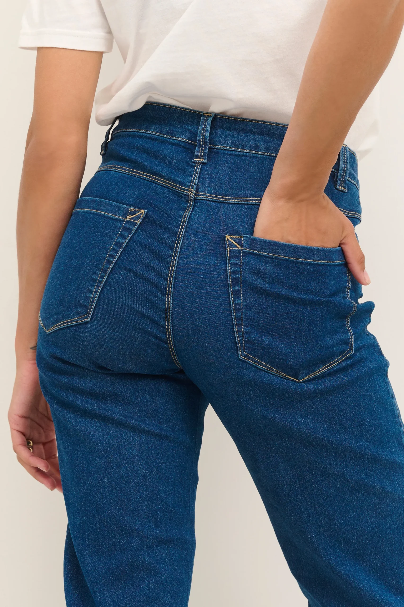 KAvicky Jeans