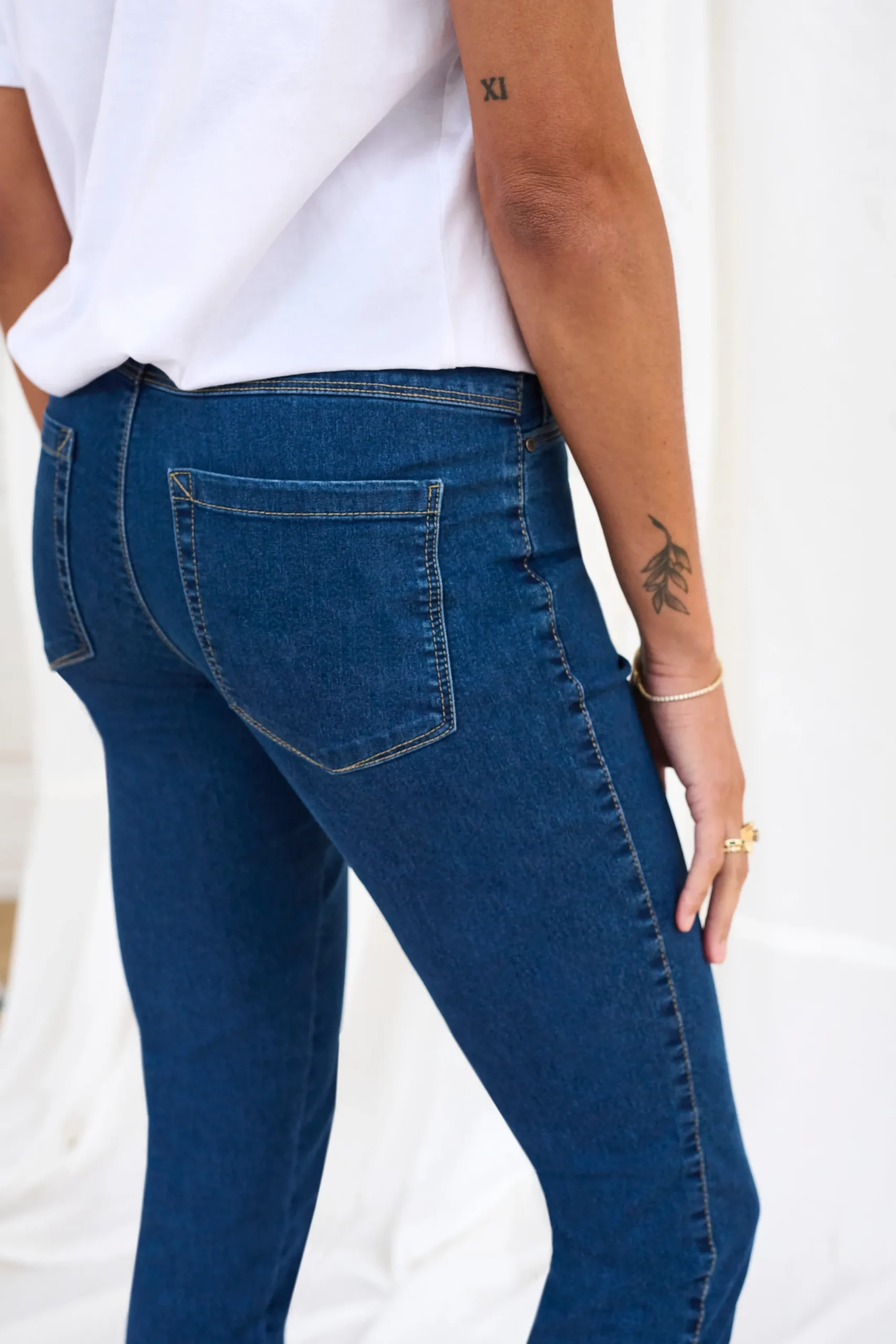 KAvicky Jeans
