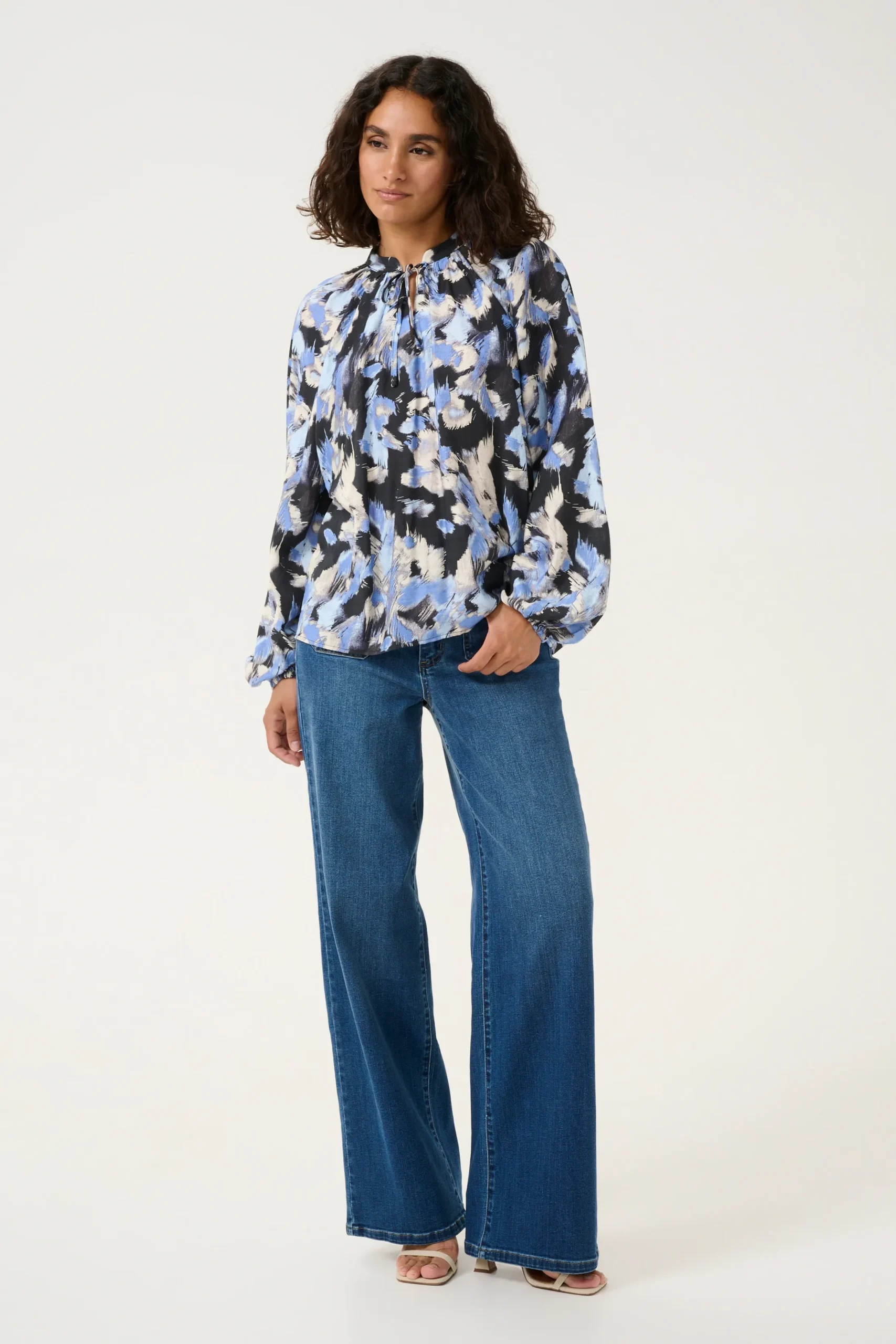 KAvictoria Blouse