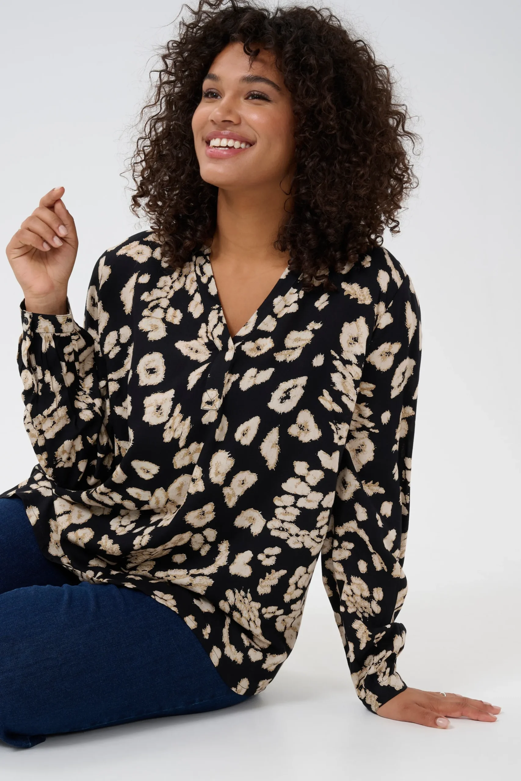 KCbella Blouse