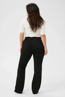 KCdina Jeans