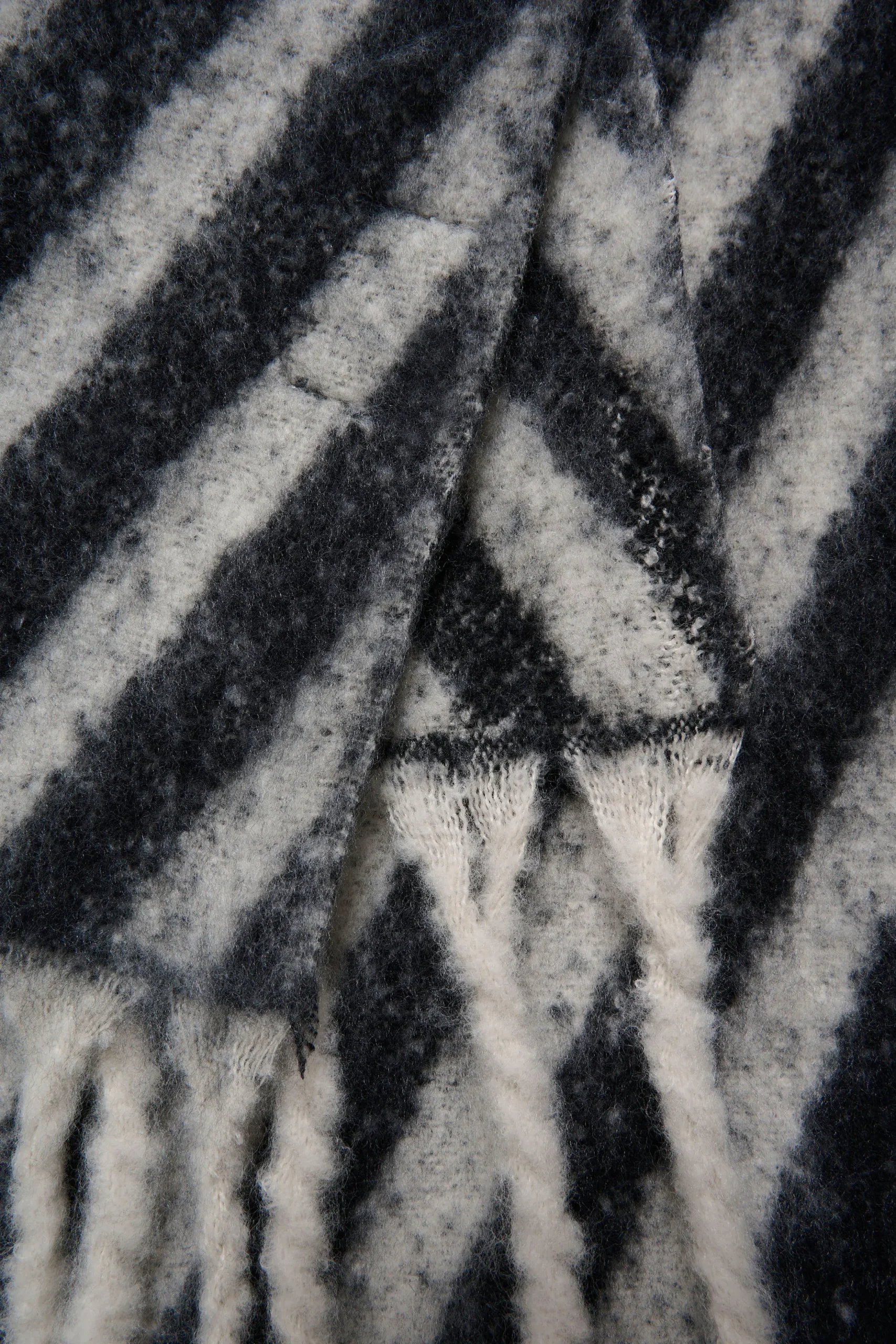 KCjolana Scarf