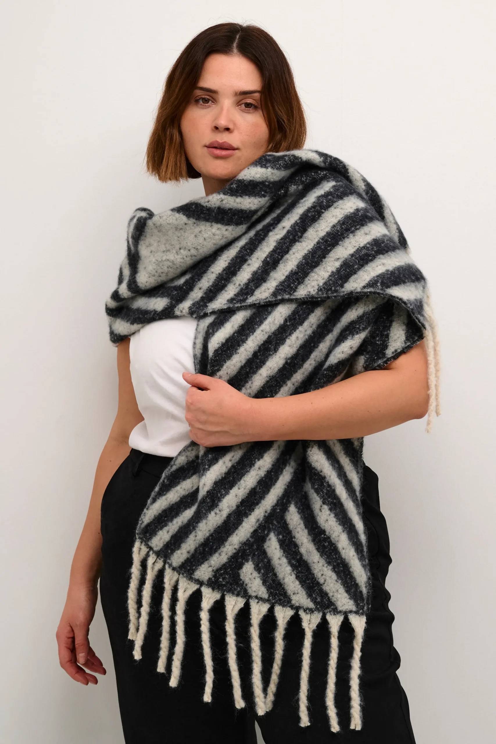 KCjolana Scarf
