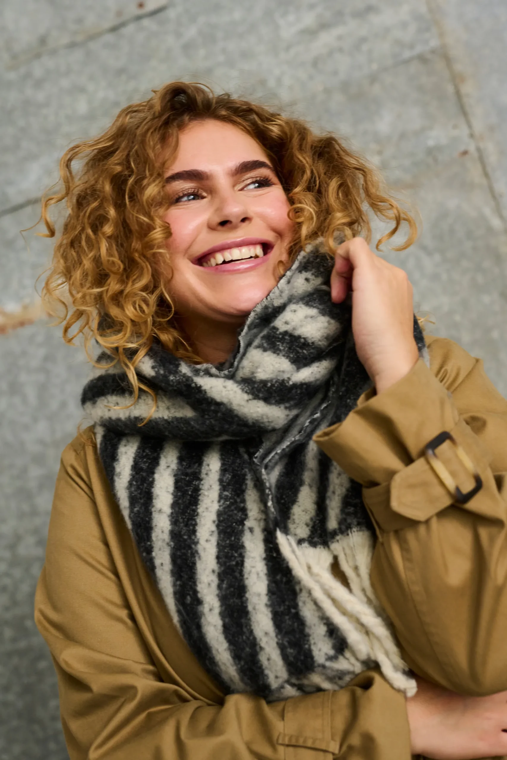 KCjolana Scarf