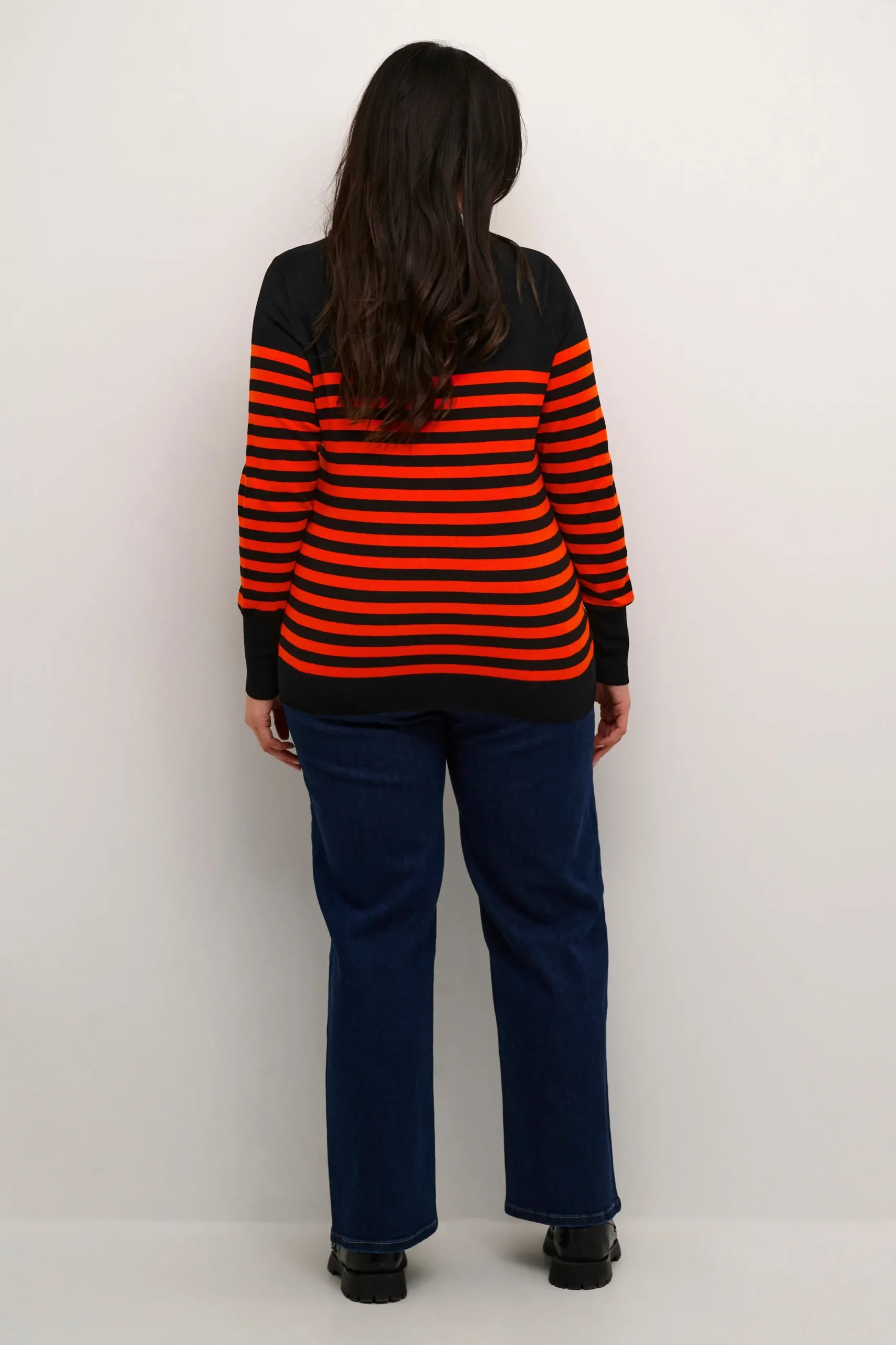 KClizzy Pullover