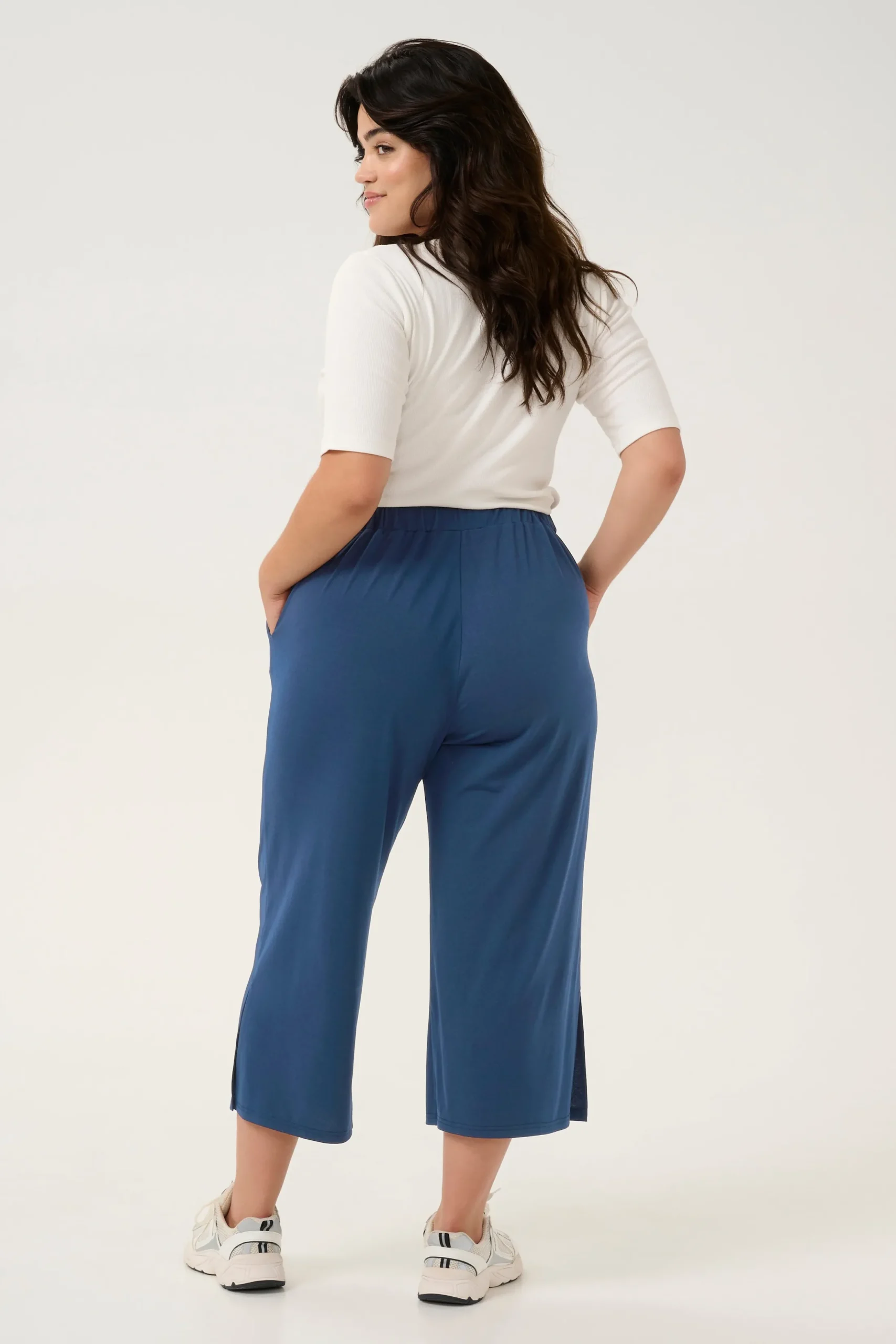 KCmello Trousers
