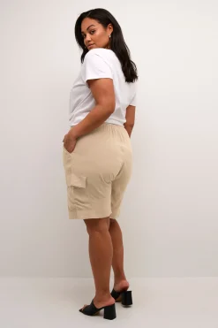 KCmille Shorts