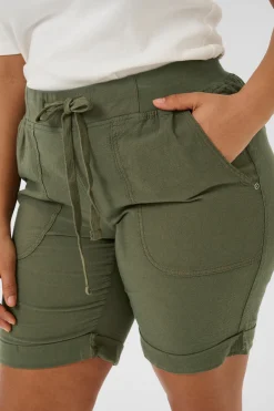 KCnana Shorts