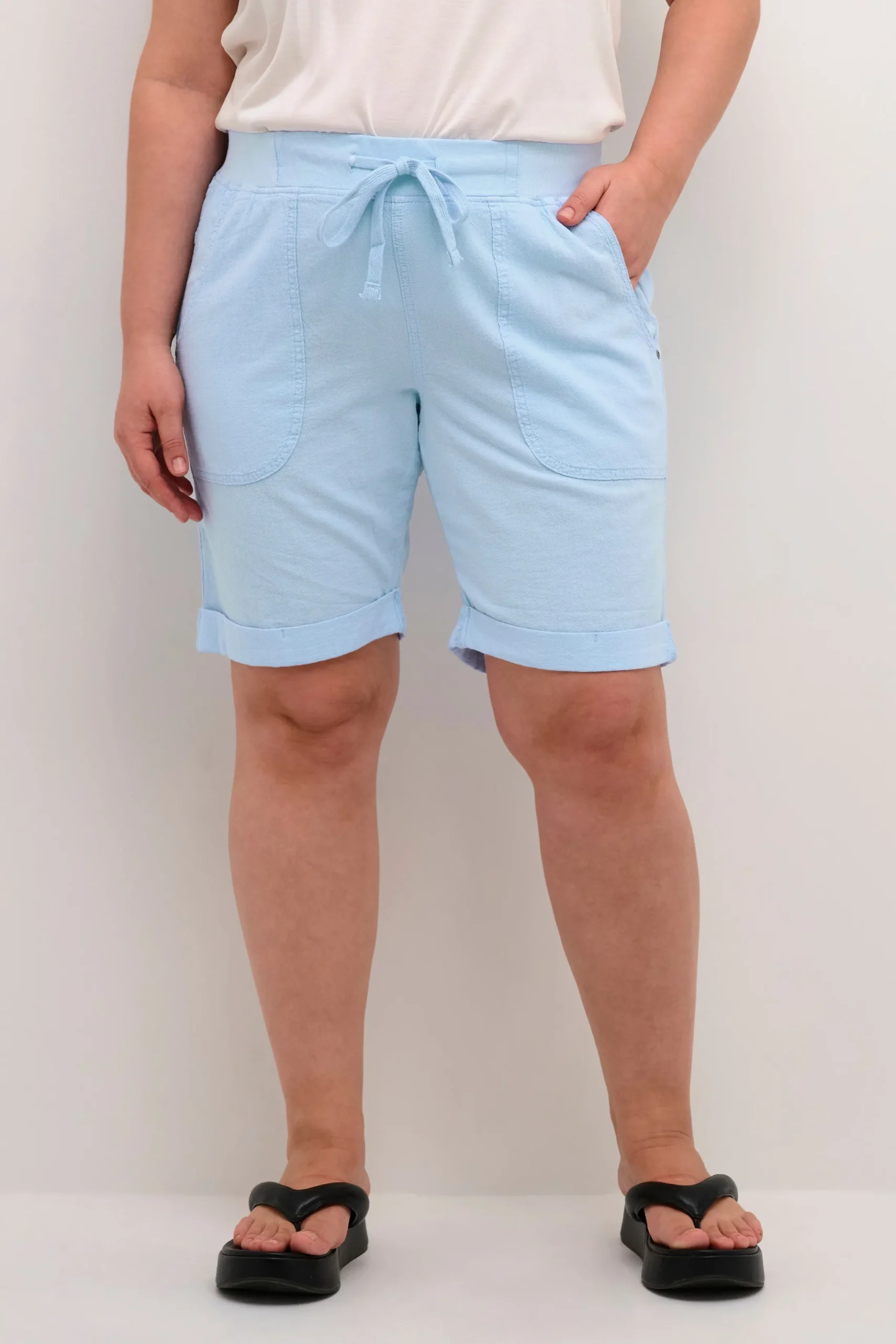 KCnana Shorts