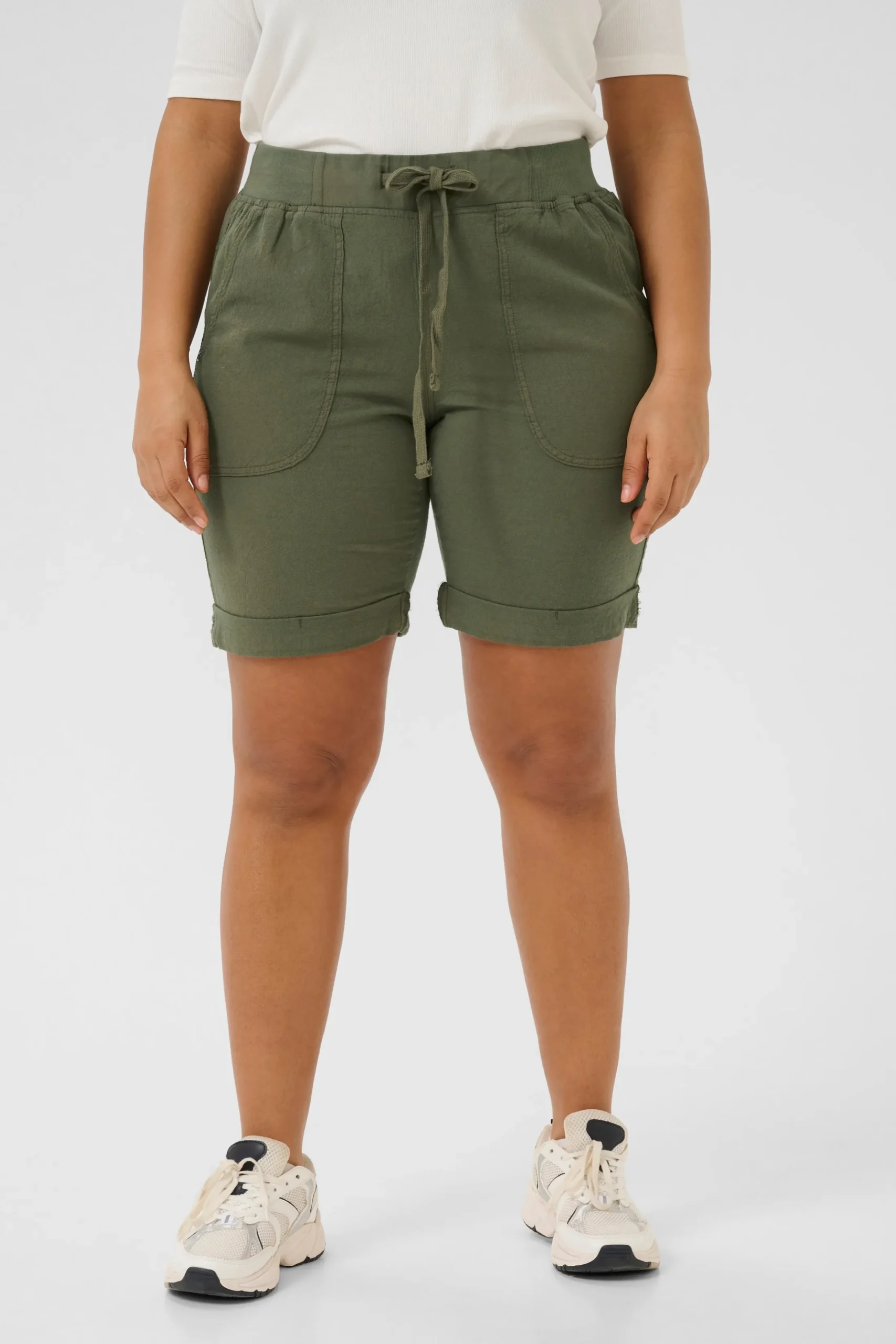 KCnana Shorts