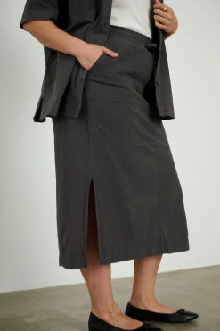 KCnana Skirt