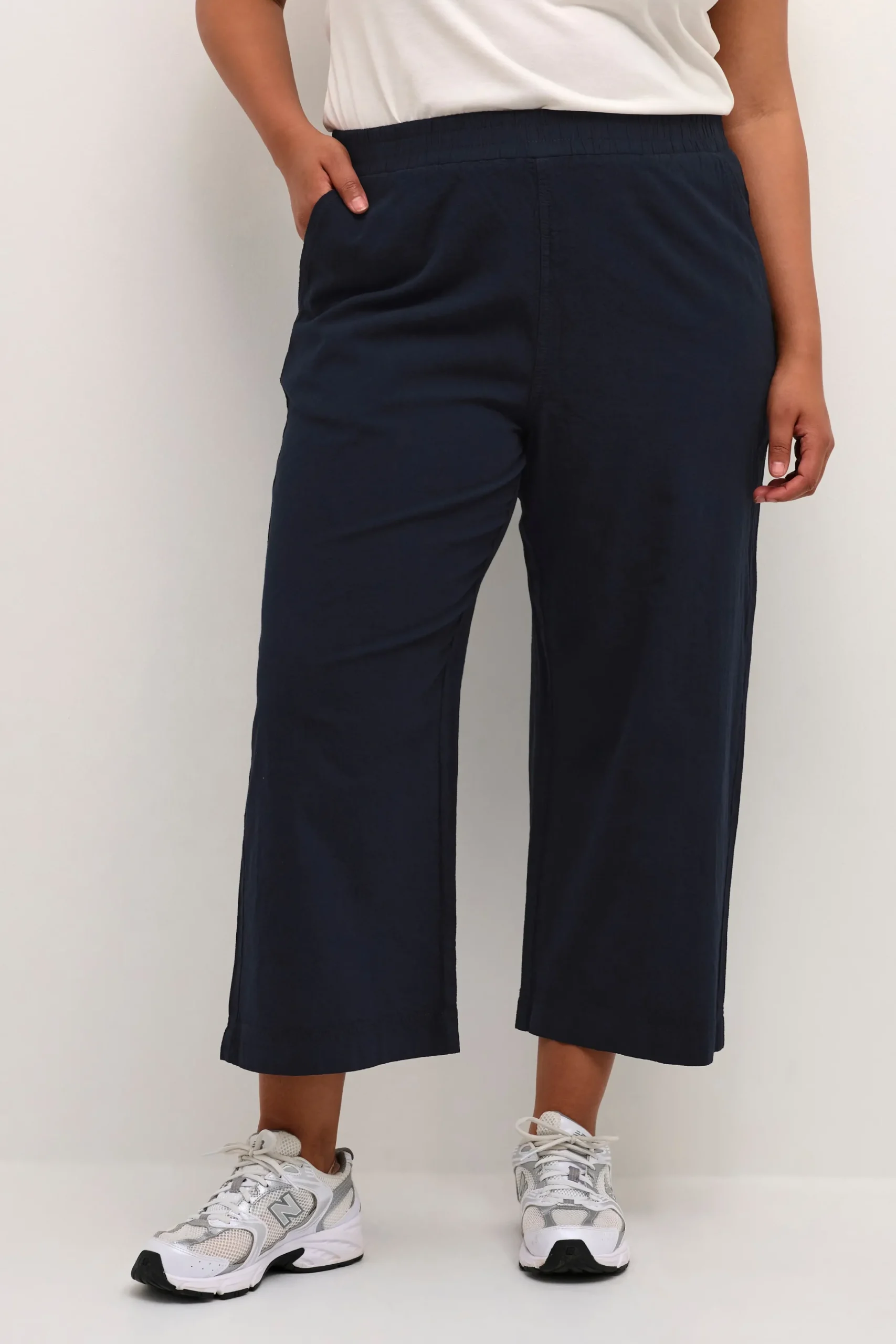 KCnana Trousers