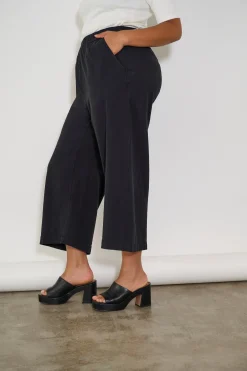KCnana Trousers