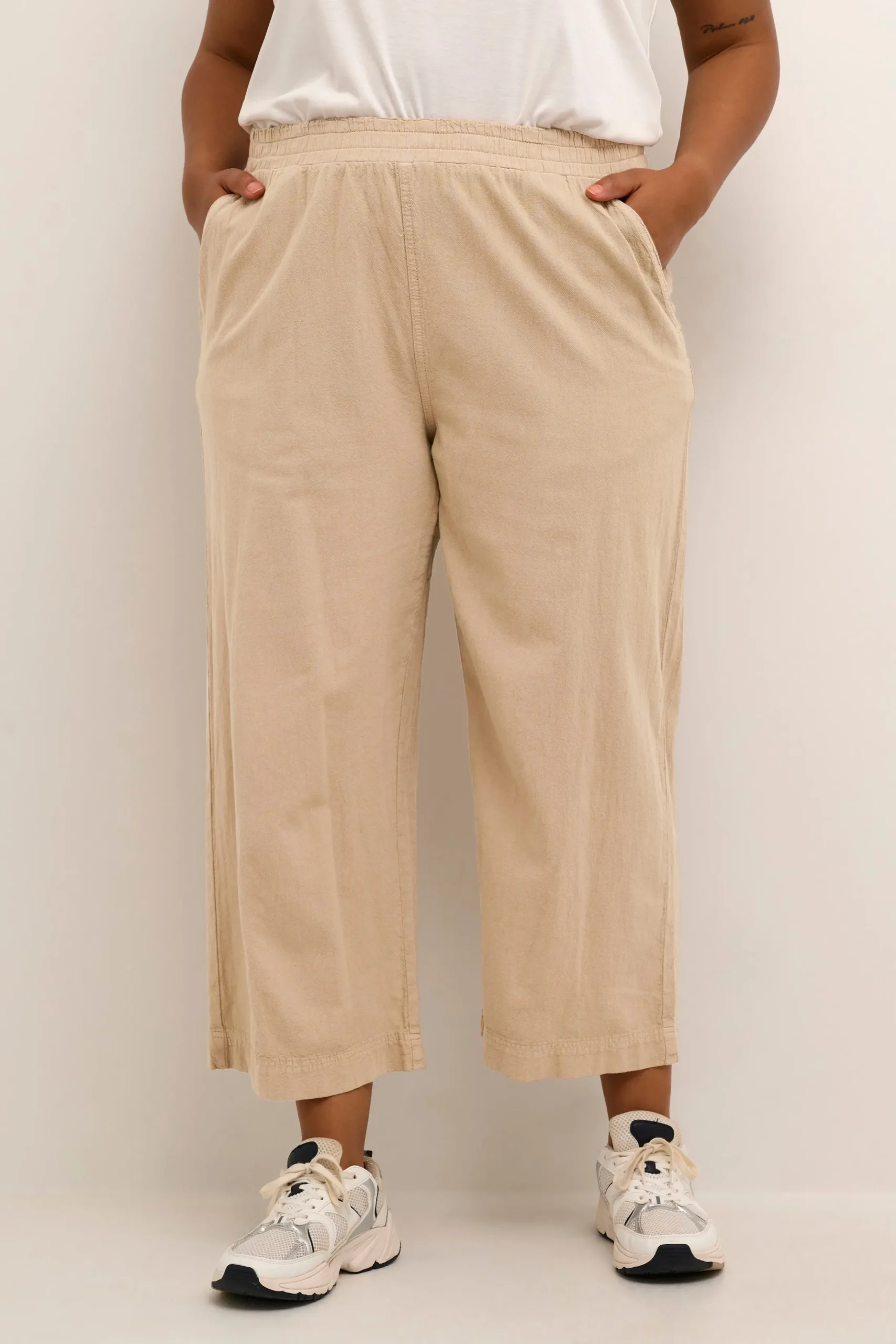 KCnana Trousers