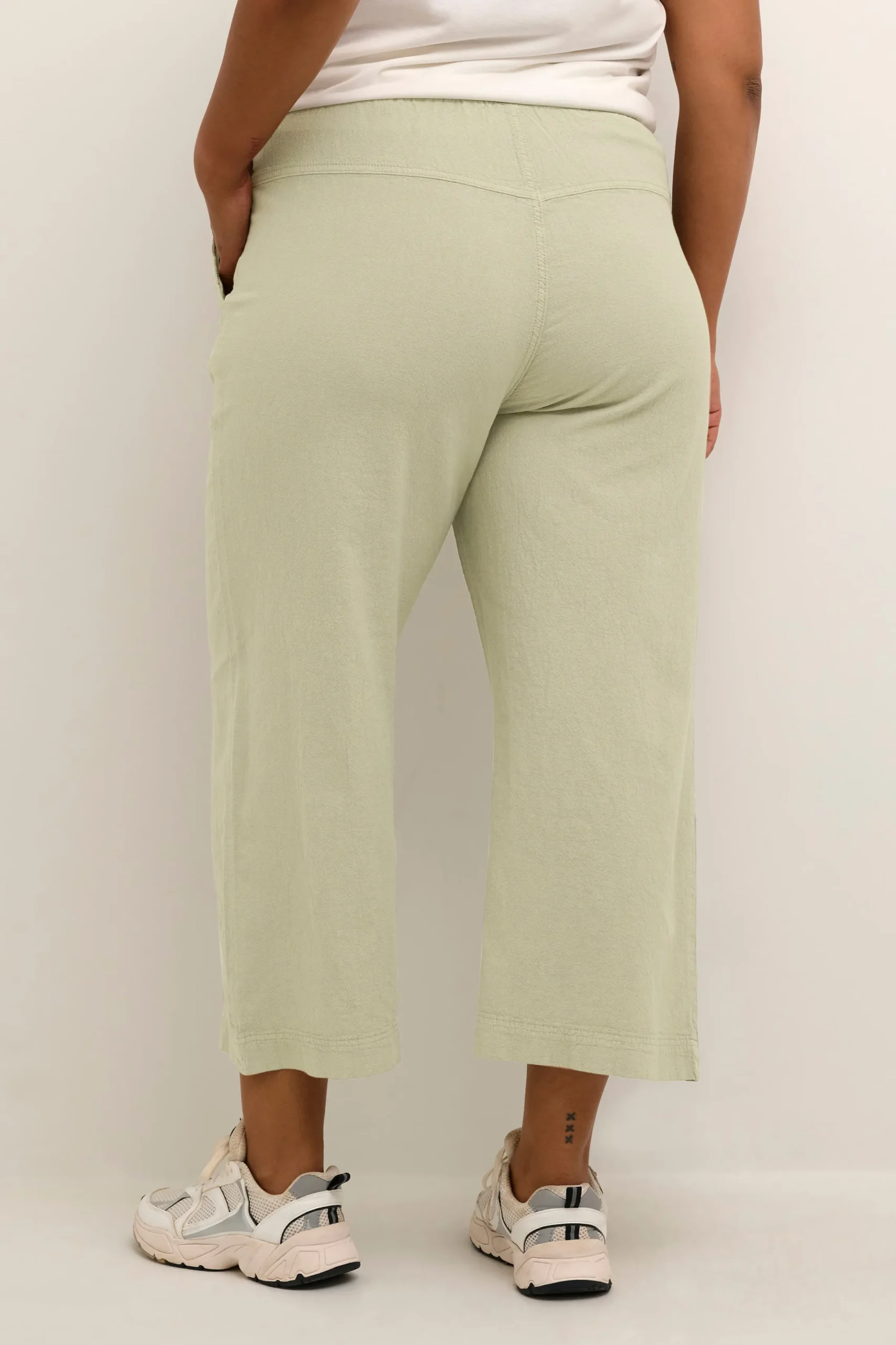 KCnana Trousers