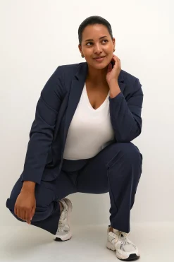 KCsakira Blazer
