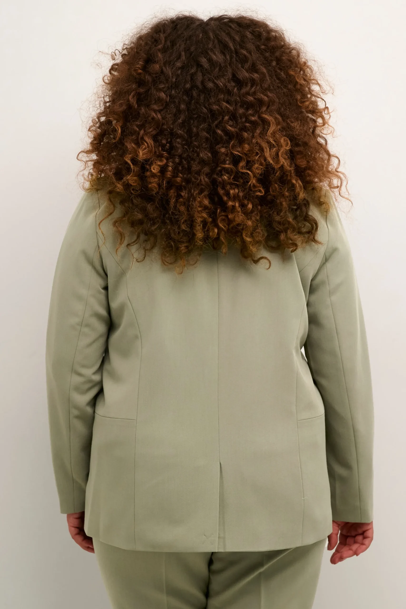 KCsakira Blazer