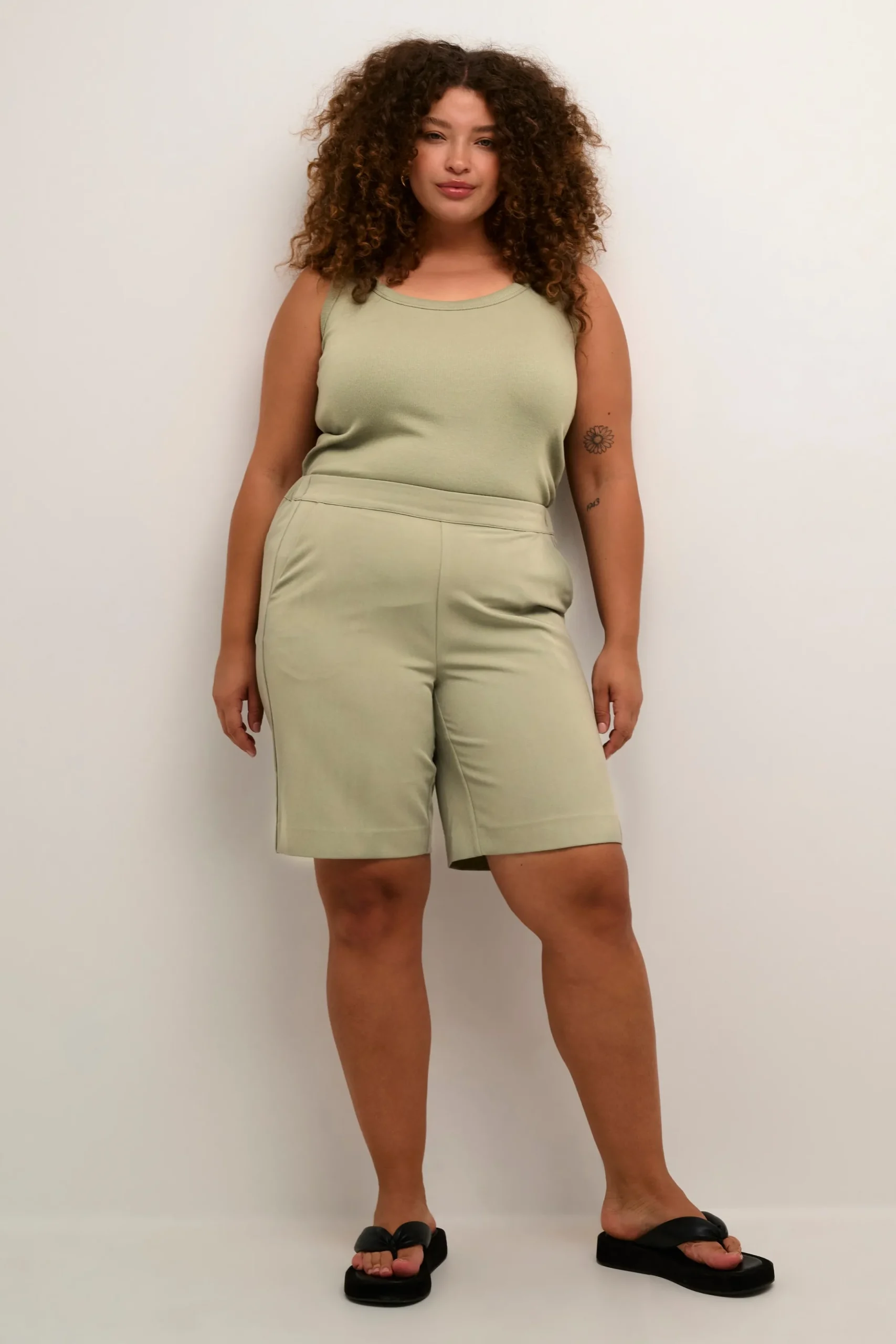 KCsakira Shorts