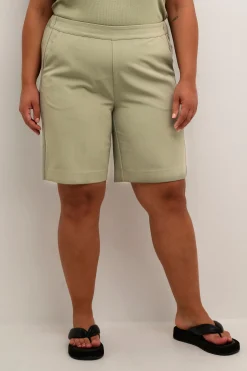 KCsakira Shorts