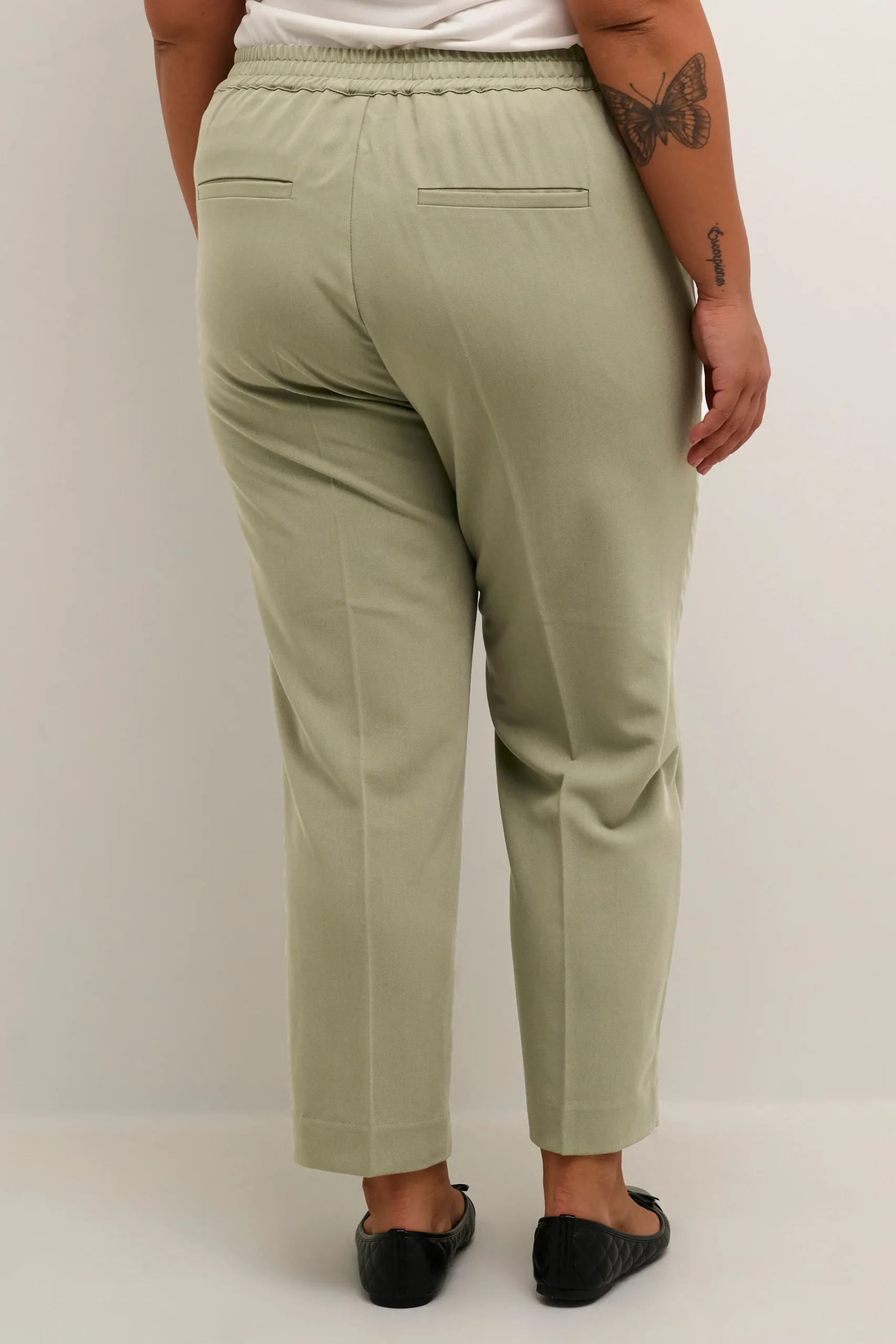 KCsakira Trousers