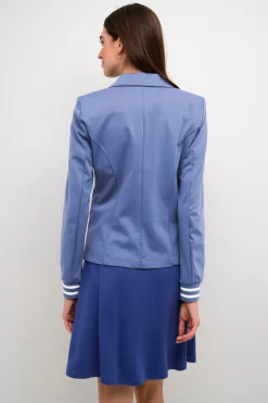Kinnie Blazer