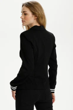 Kinnie Blazer