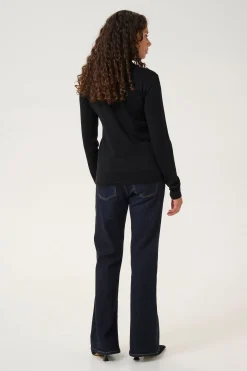 Knit pullover