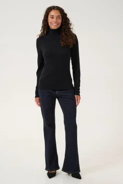Knit pullover