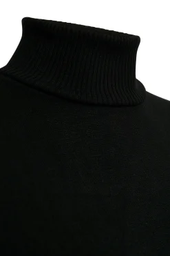 Knit pullover