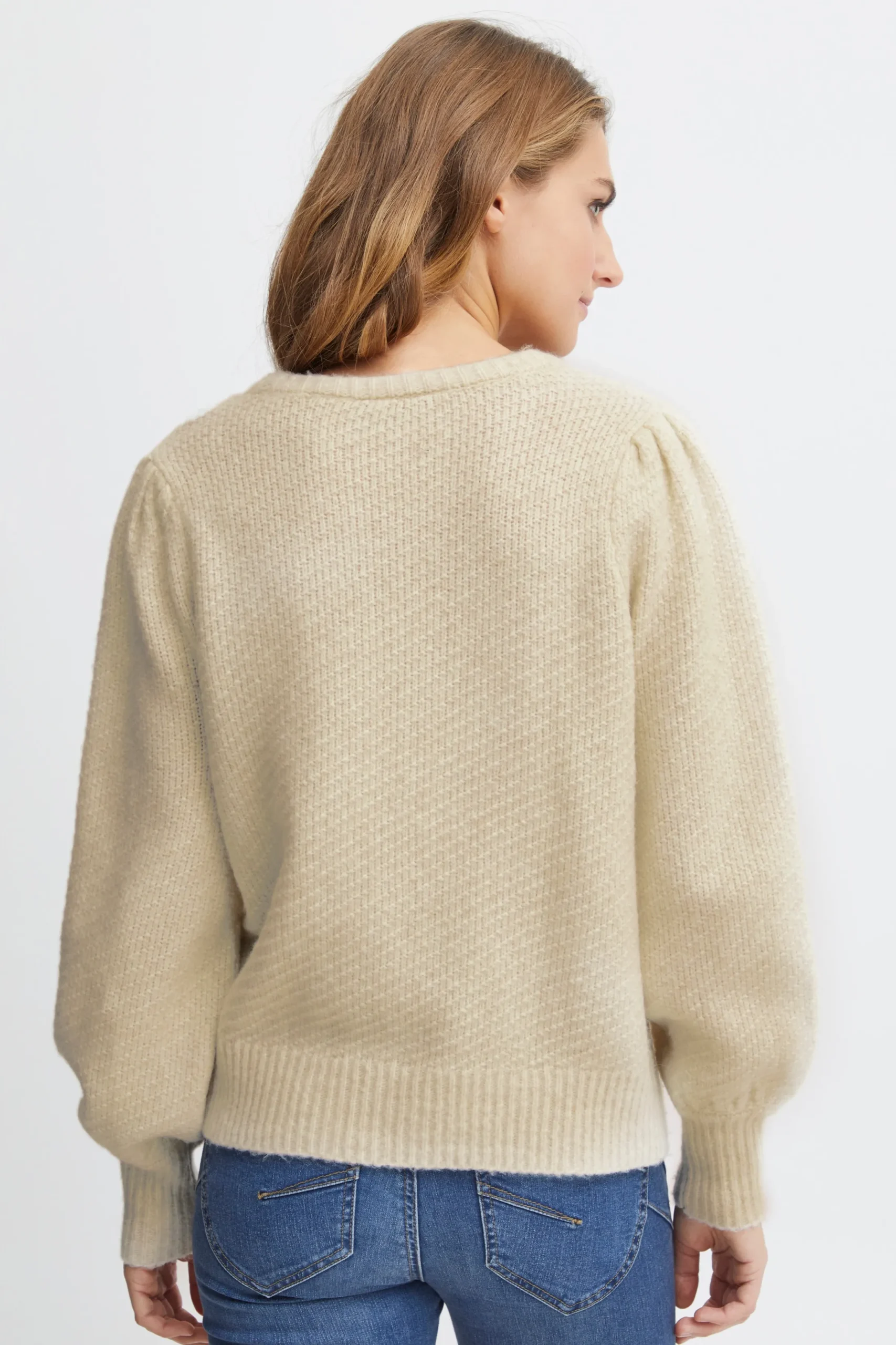 Knitted pullover