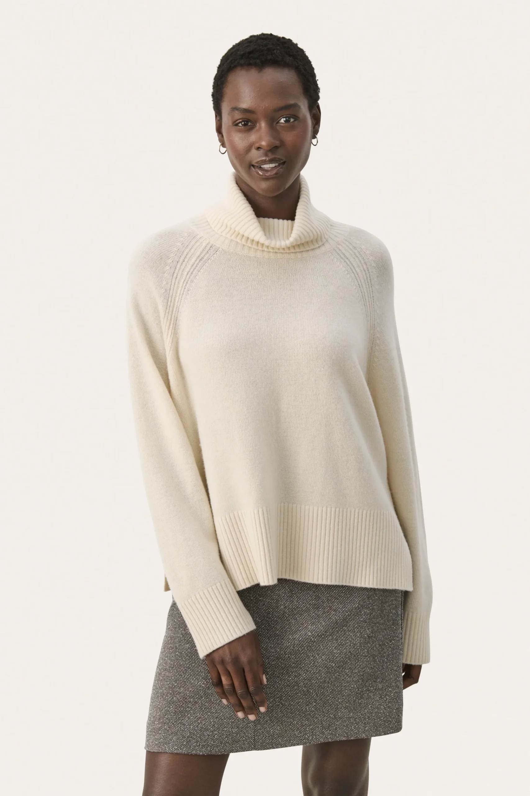 LeightonPW Pullover