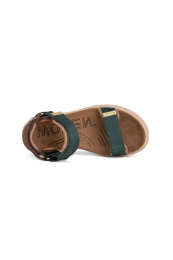 Line Sandal