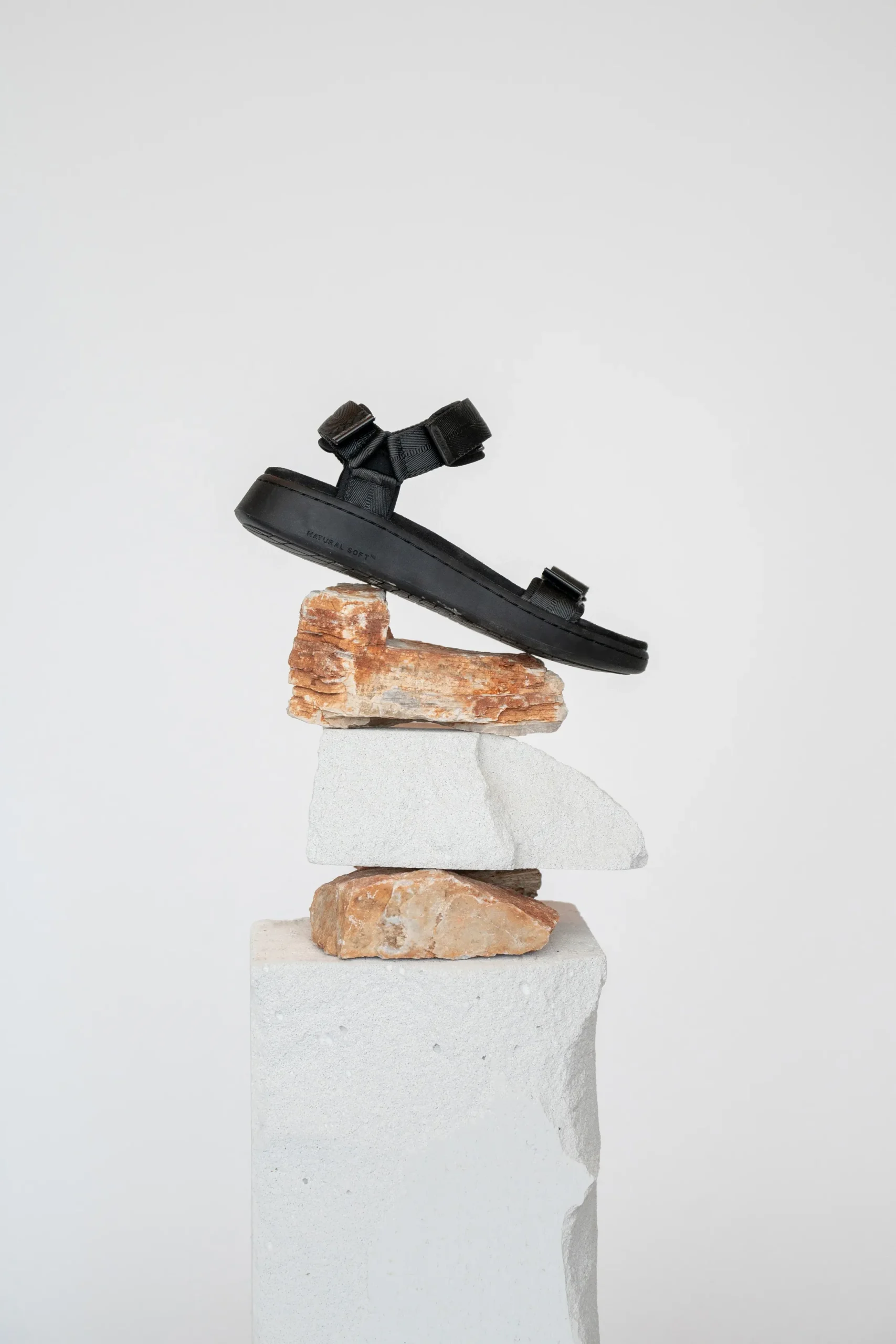 Line Sandal