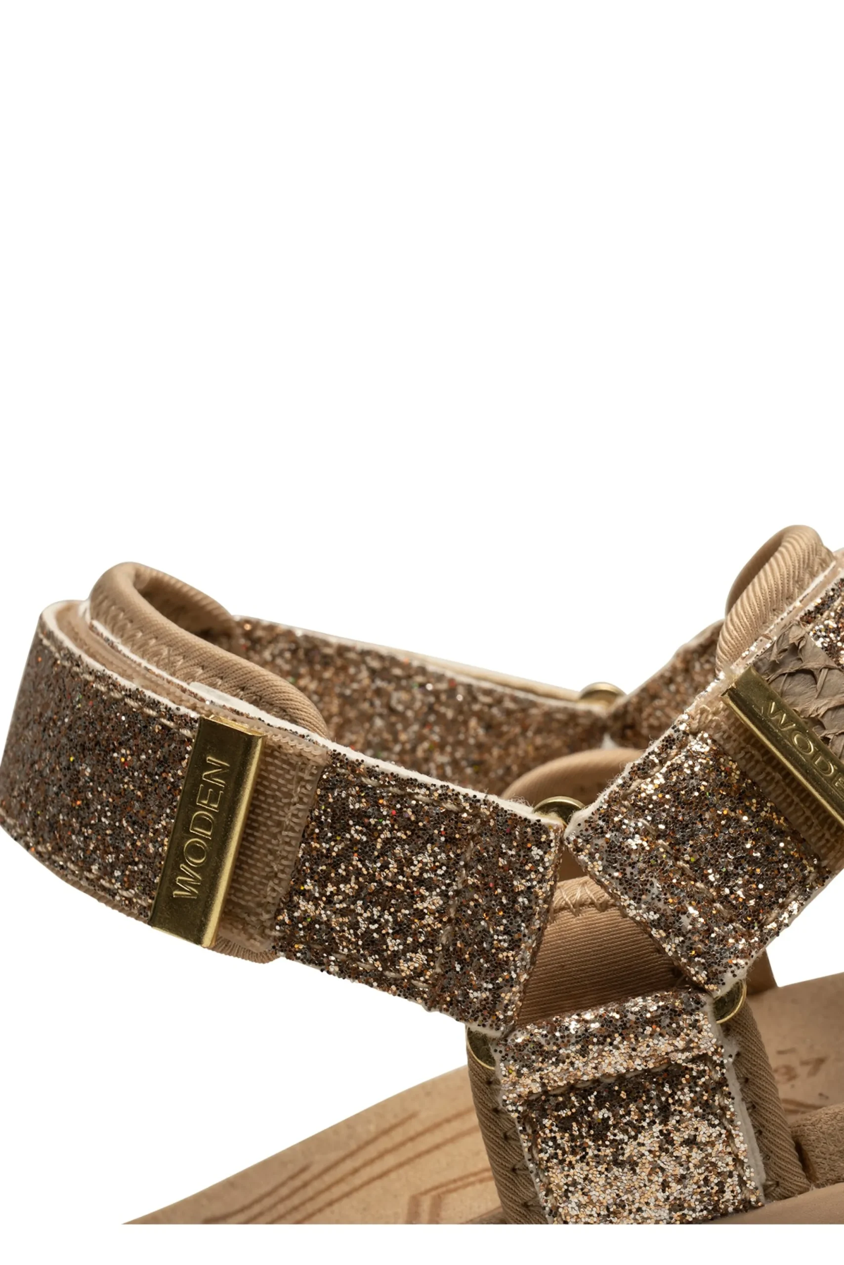 Line Sandal