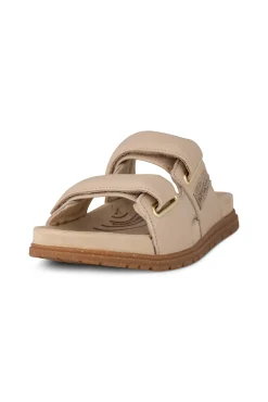 Lisa Sandal