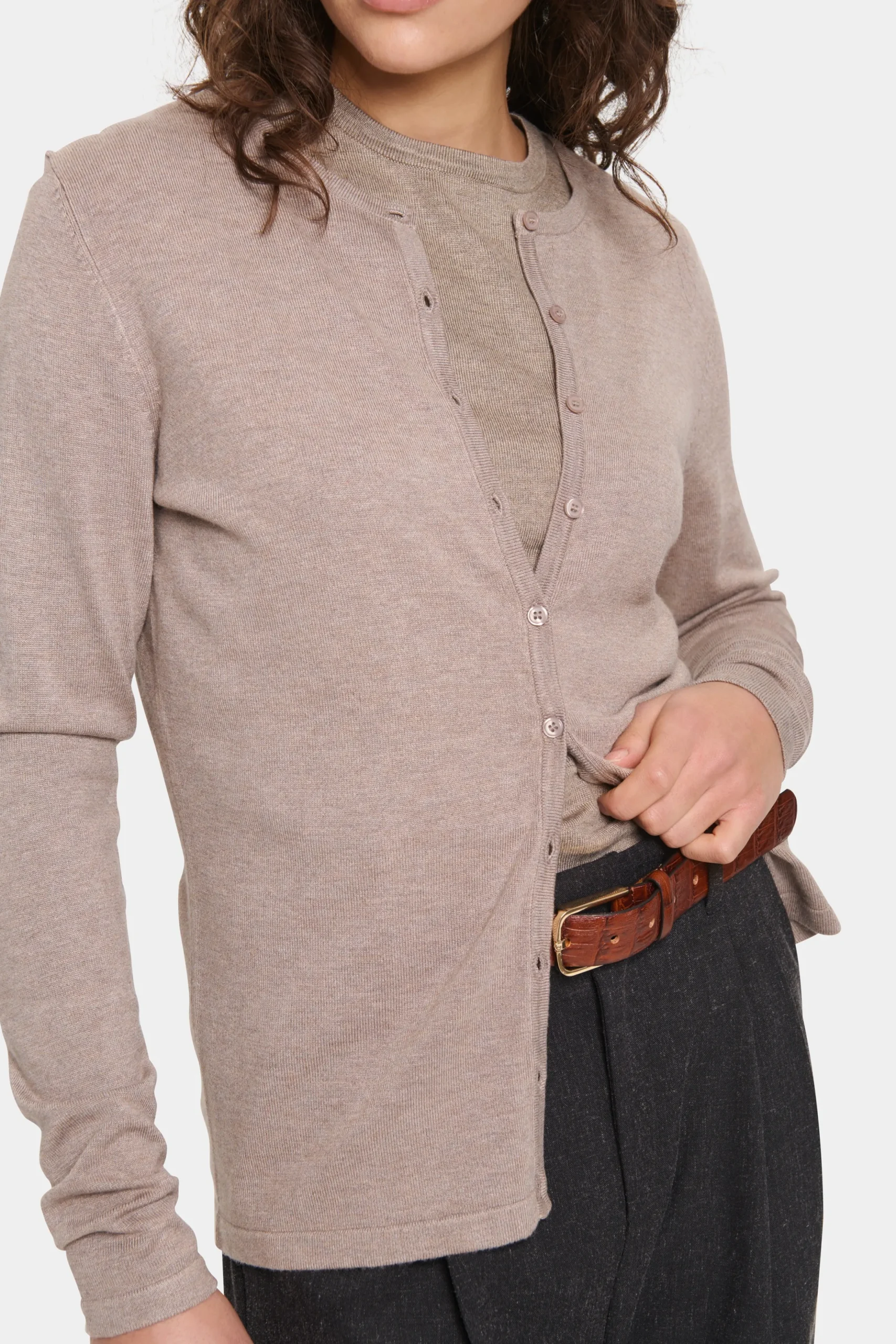 MilaSZ R-Neck Cardigan