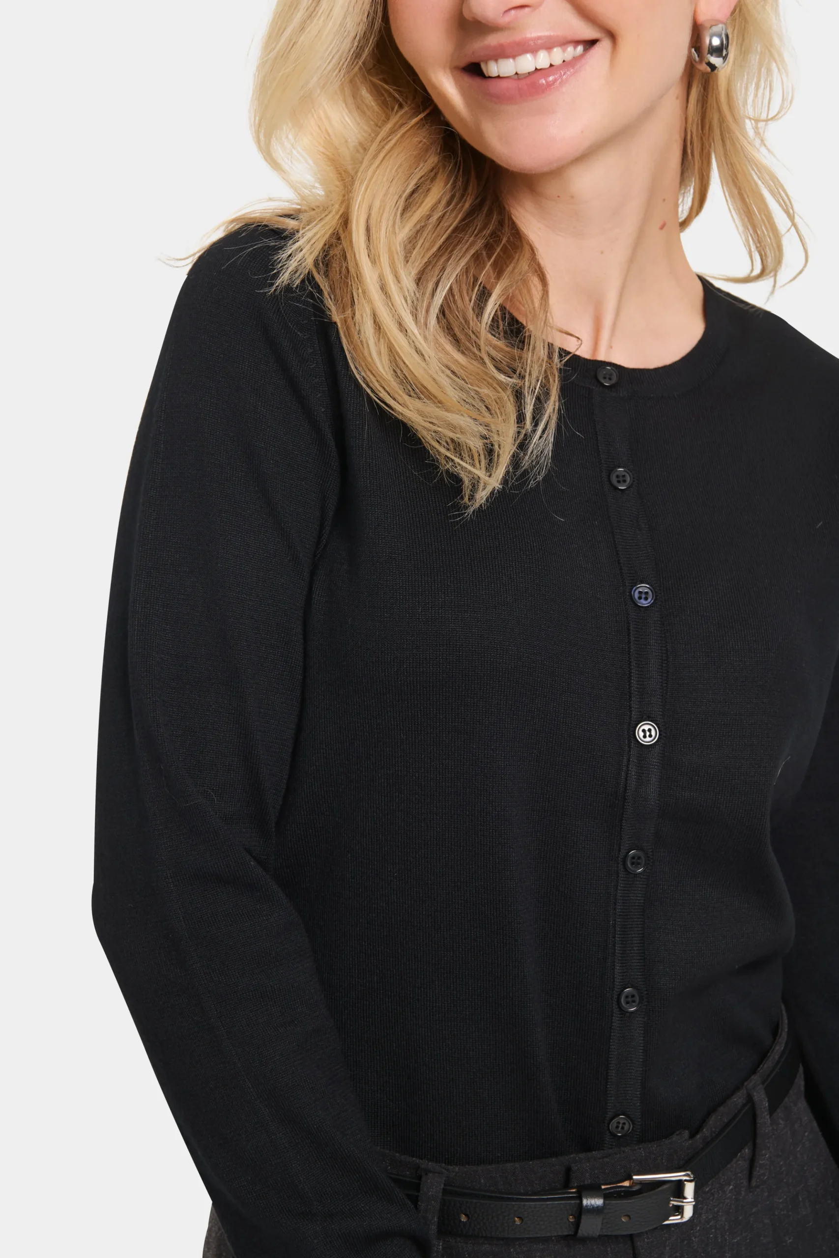 MilaSZ R-Neck Cardigan