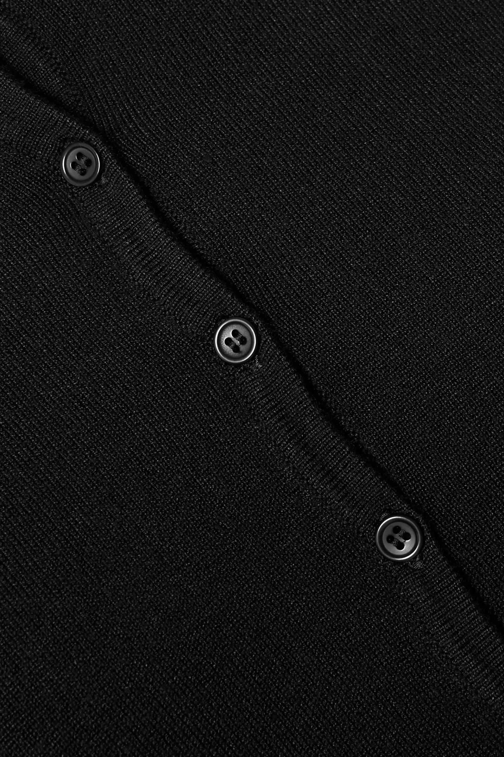 MilaSZ R-Neck Cardigan