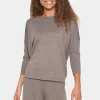 MilaSZ R-Neck Pullover