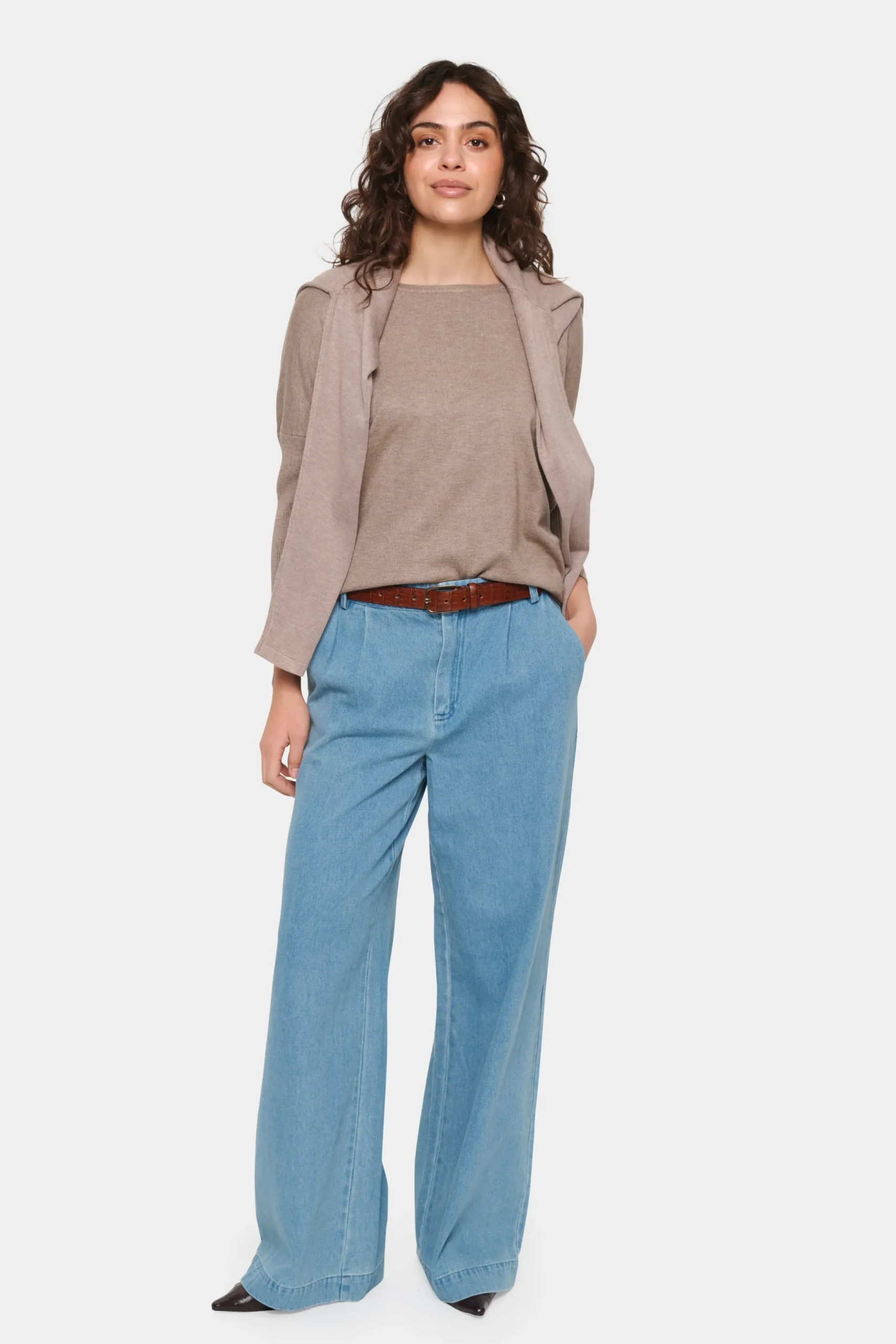 MilaSZ R-Neck Pullover
