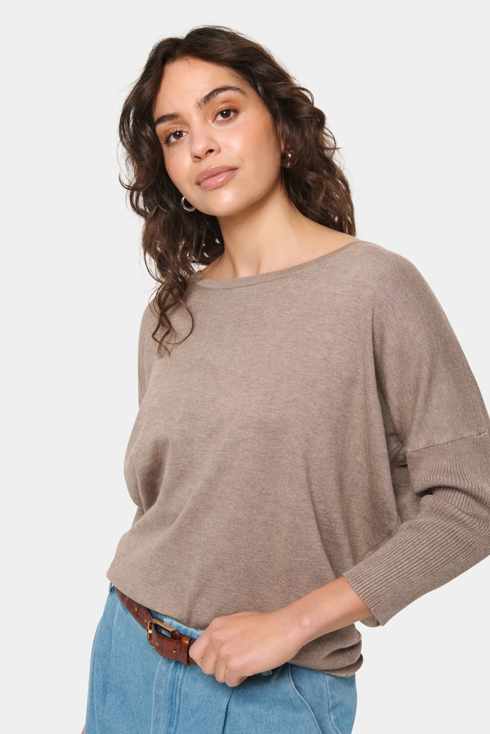 MilaSZ R-Neck Pullover