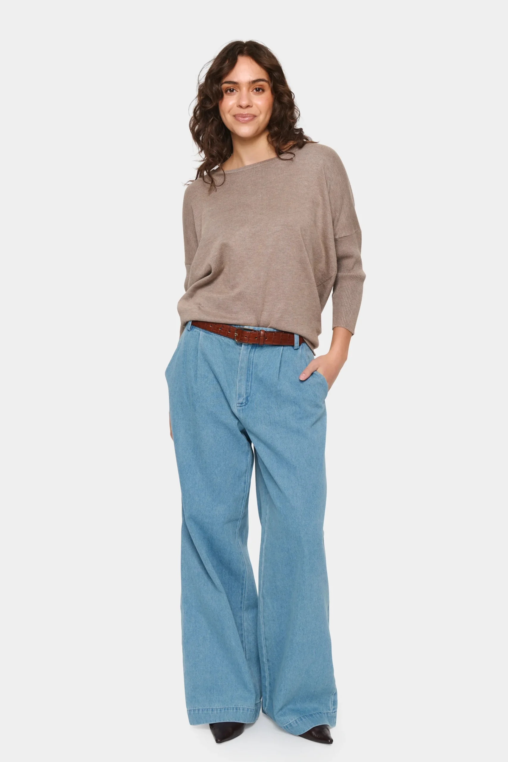 MilaSZ R-Neck Pullover