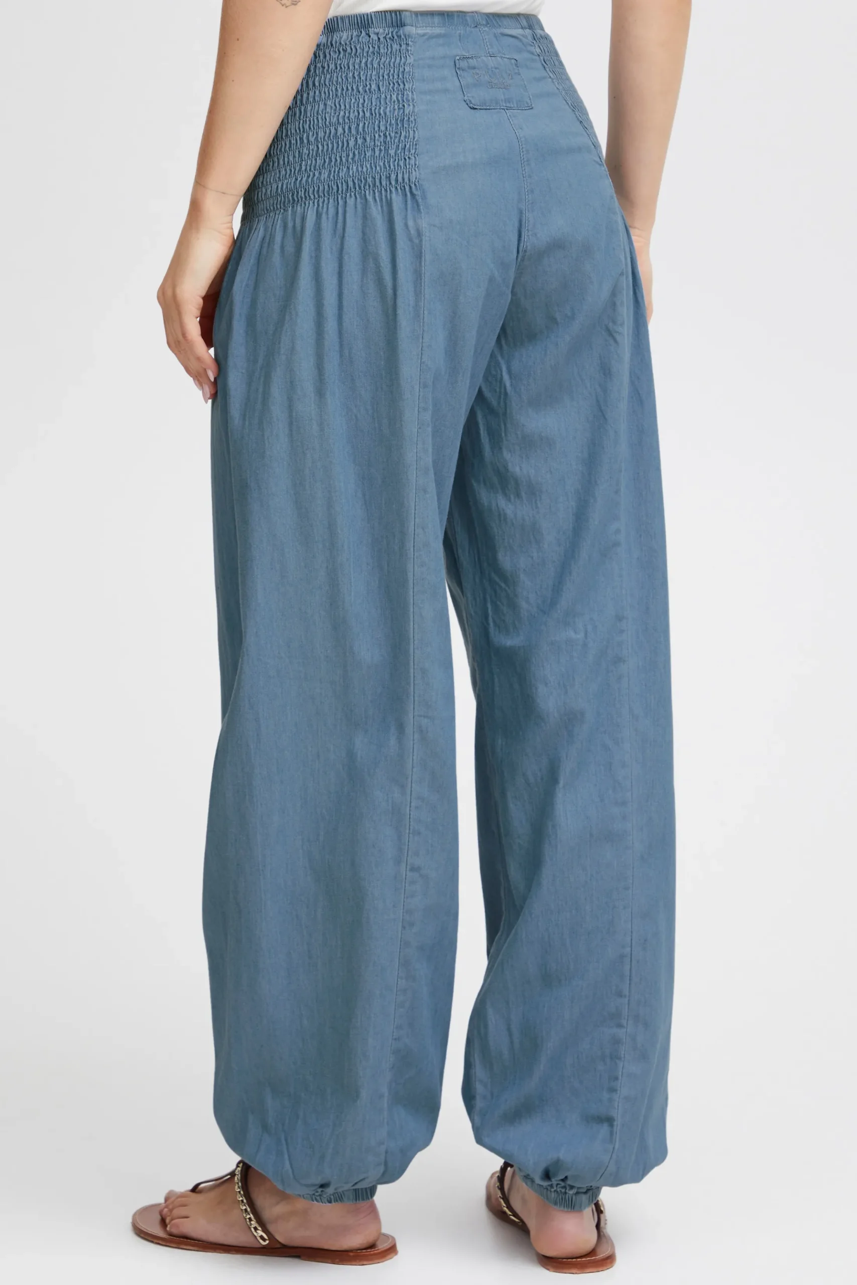 PZJILL Trousers