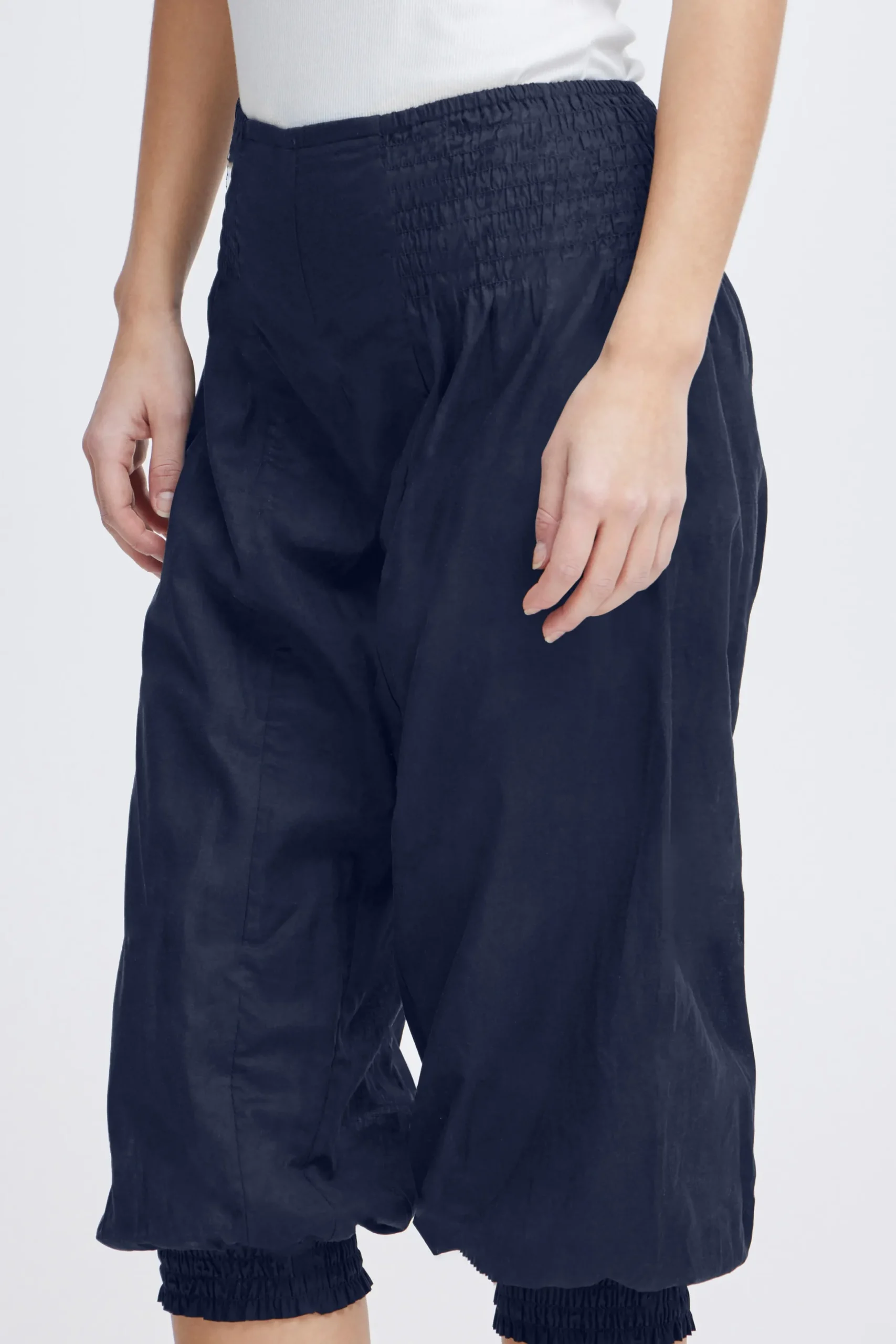 PZJILL Trousers