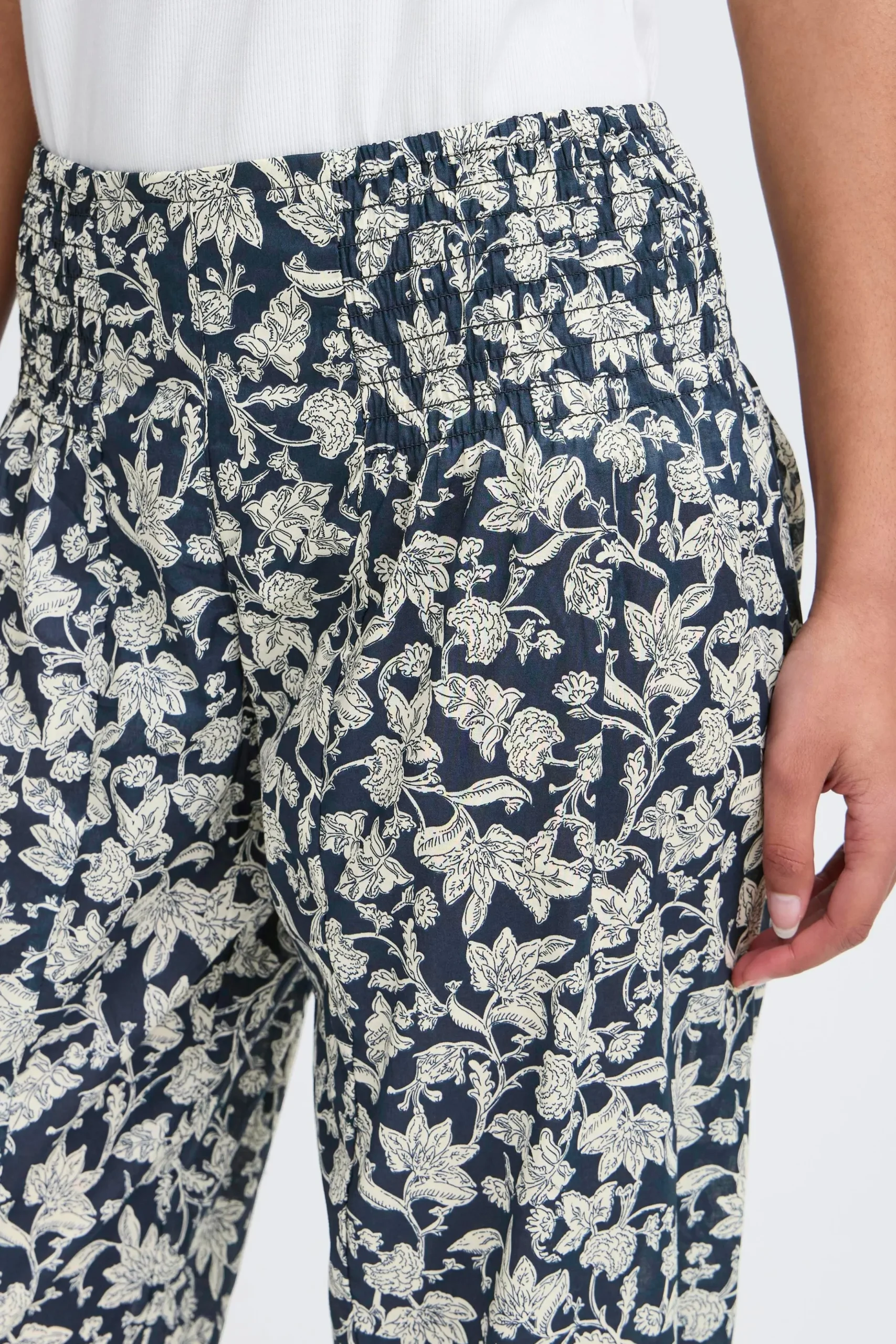 PZJILL Trousers
